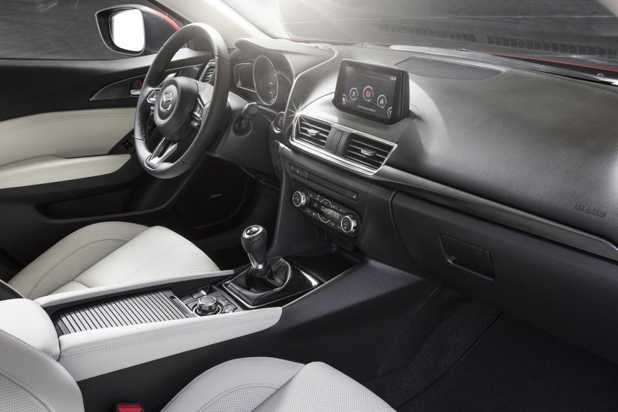  Mazda3 Hatchback 2016 года  (NA) (фото 24 из 24)
